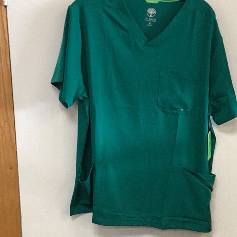 Men’s Scrub Top